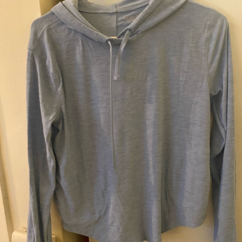 Brand new activewear top